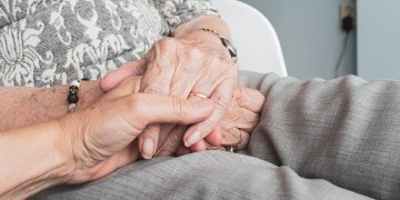 Δημογραφικό: Προς «παγκόσμια συνταξιοδοτική κρίση» – «Τεράστια πίεση» από τη γήρανση του πληθυσμού
