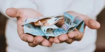 Ποιοι συνταξιούχοι περιμένουν αναδρομικά – Πότε θα πληρωθούν από τον ΕΦΚΑ