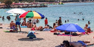 Άρχισαν τα «όργανα» στις παραλίες της χώρας – Πάνω από 3.000 καταγγελίες στο δίμηνο Μαΐου- Ιουνίου για αυθαιρεσίες – Σε επιφυλακή και τα drones