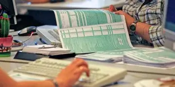 ΑΑΔΕ: Έρχονται αυτόματα πρόστιμα για εκπρόθεσμες δηλώσεις