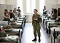 Εθελόντριες στο χακί: Οι πρώτες 72 γυναίκες παρουσιάστηκαν στον Στρατό Ξηράς – Αγχωμένες, συγκινημένες αλλά έτοιμες