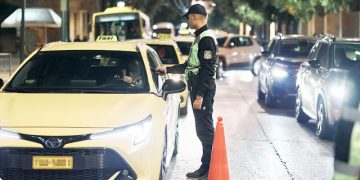 Νέα εξόρμηση της Τροχαίας στην Αττική με 10 συλλήψεις για οδήγηση υπό την επήρεια αλκοόλ, αφαιρέθηκαν 1.211 διπλώματα