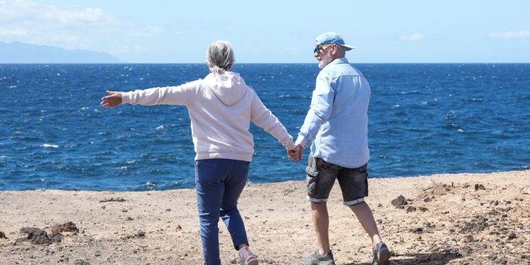 Η κατάλληλη ώρα για περπάτημα αν θέλετε να μειώσετε την πίεση
