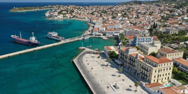 Δήμος Σπετσών: Αύξηση του επιδόματος στέγασης/σίτισης στους Λιμενικούς από 150€ σε 250€